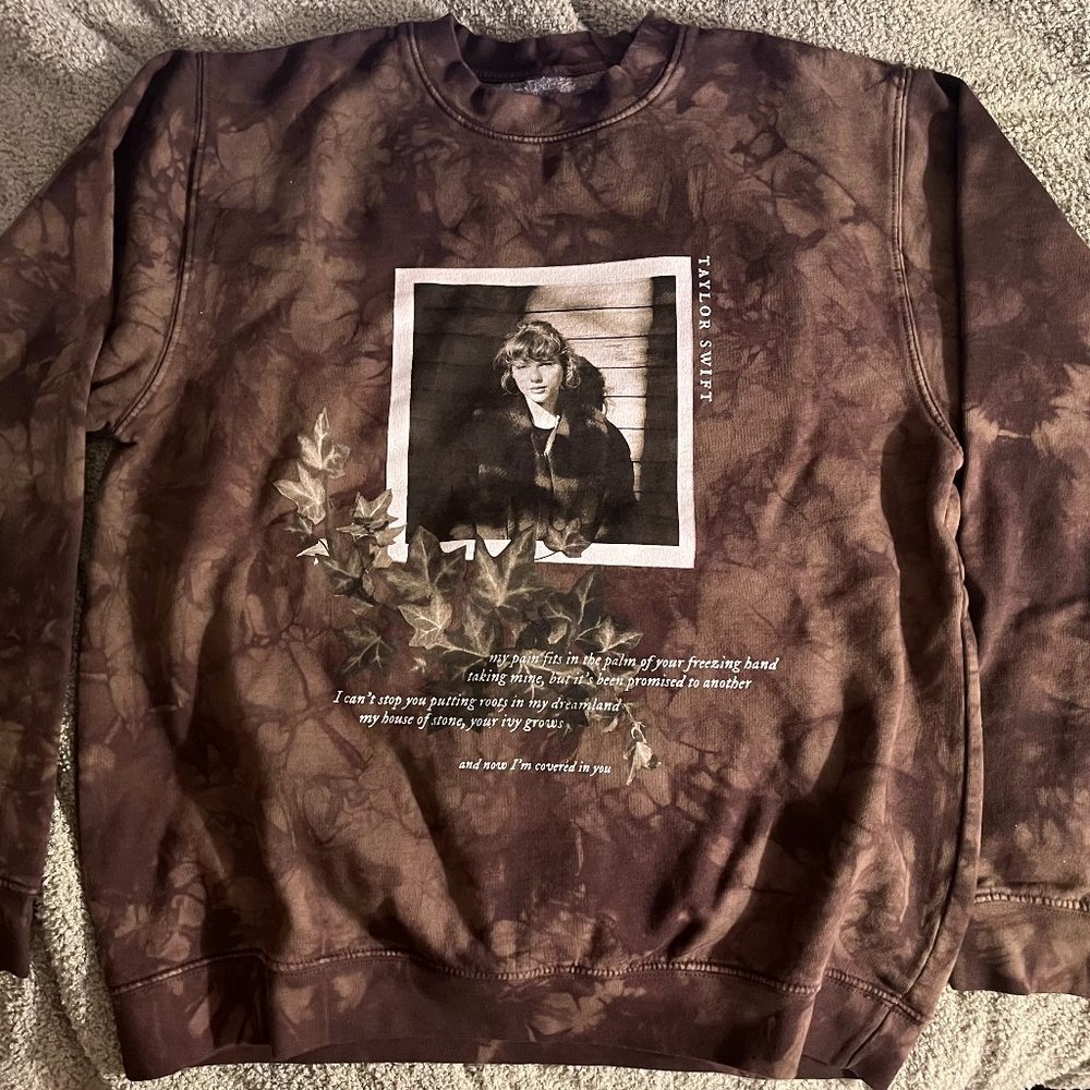 Taylor Swift Your Ivy Grows Crewneck – Size L